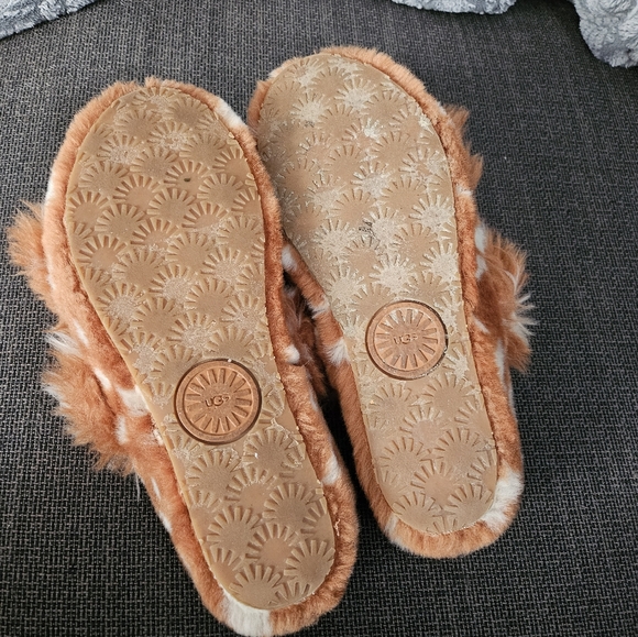Ugg fuzzy slides - Picture 6 of 6